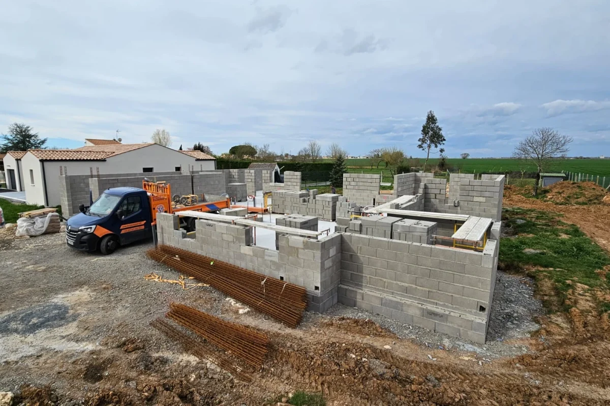 2m-maconnerie-construction-maison-echillais (7)